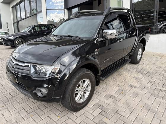 MITSUBISHI L200 TRITON 3.5 HPE 4X4 CD V6 24V FLEX 4P AUTOMÁTICO MITSUBISHI L200 TRITON 3.5 HPE 4X4 CD V6 24V FLEX 4P AUTOMÁTICO